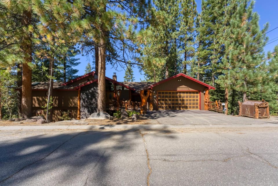 HCH1239 - Heavenly Tree House home House in South Lake Tahoe