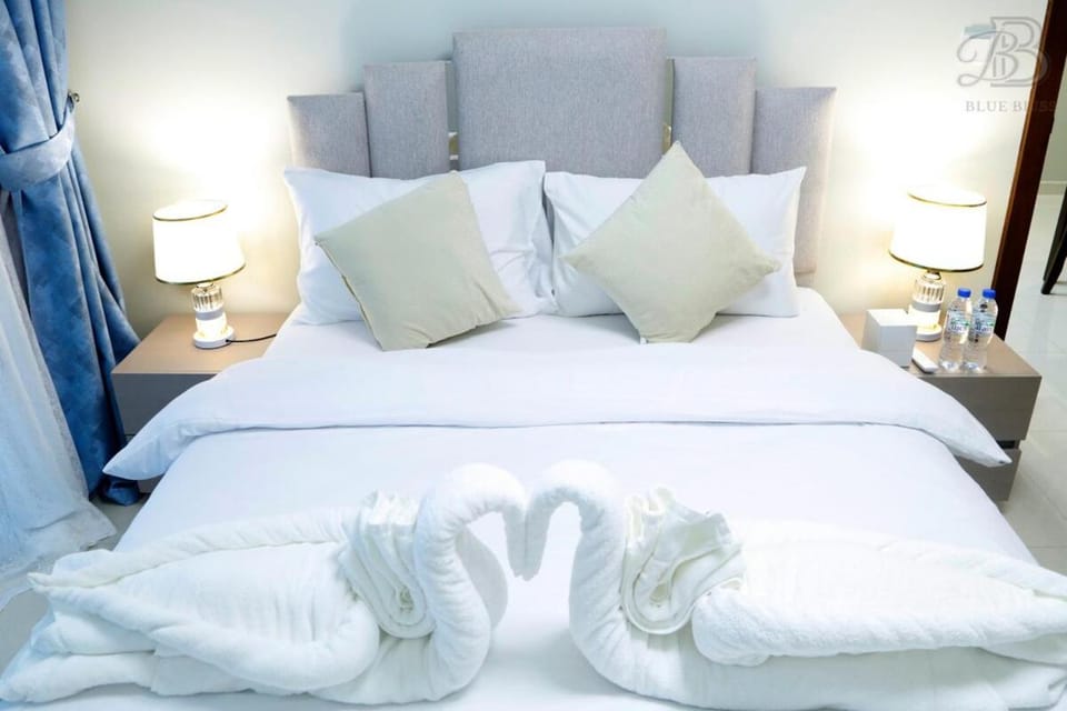 Stylish 2BR Apt in Business Bay Burj & Creek Views Apartment in Dubai