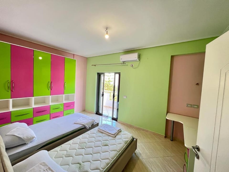 Bed, Bedroom, wardrobe
