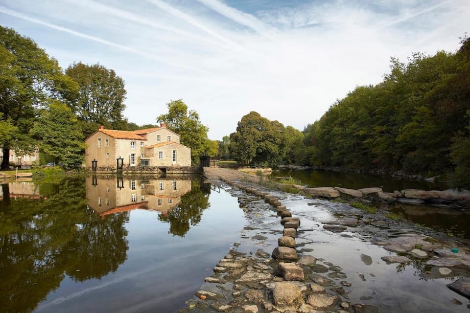 GITE Le Petit Doué Apartment in Pays de la Loire