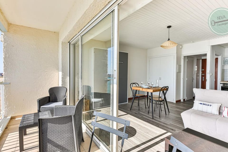 Exceptional stay facing the Atlantic Sea-view apartment with balcony Apartment in Saint-Gilles-Croix-de-Vie