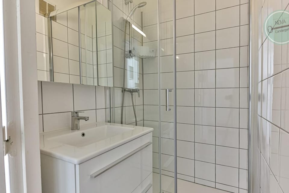 Exceptional stay facing the Atlantic Sea-view apartment with balcony Apartment in Saint-Gilles-Croix-de-Vie