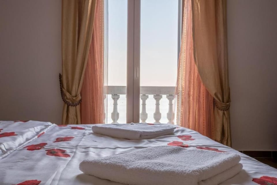 Breath of the Sea Apartment in Piran