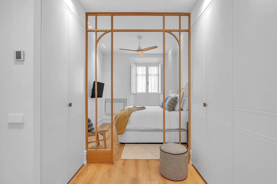 Bed, Photo of the whole room, Bedroom, wardrobe