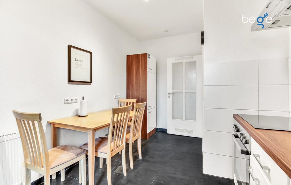 Kitchen or kitchenette, oven, stove