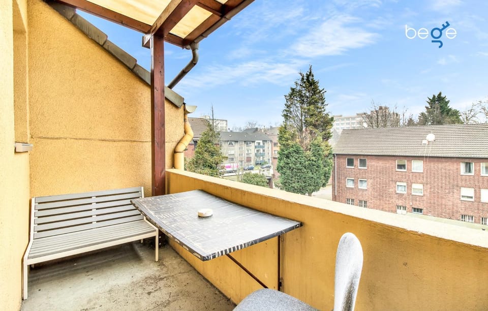 View (from property/room), Balcony/Terrace, Dining area