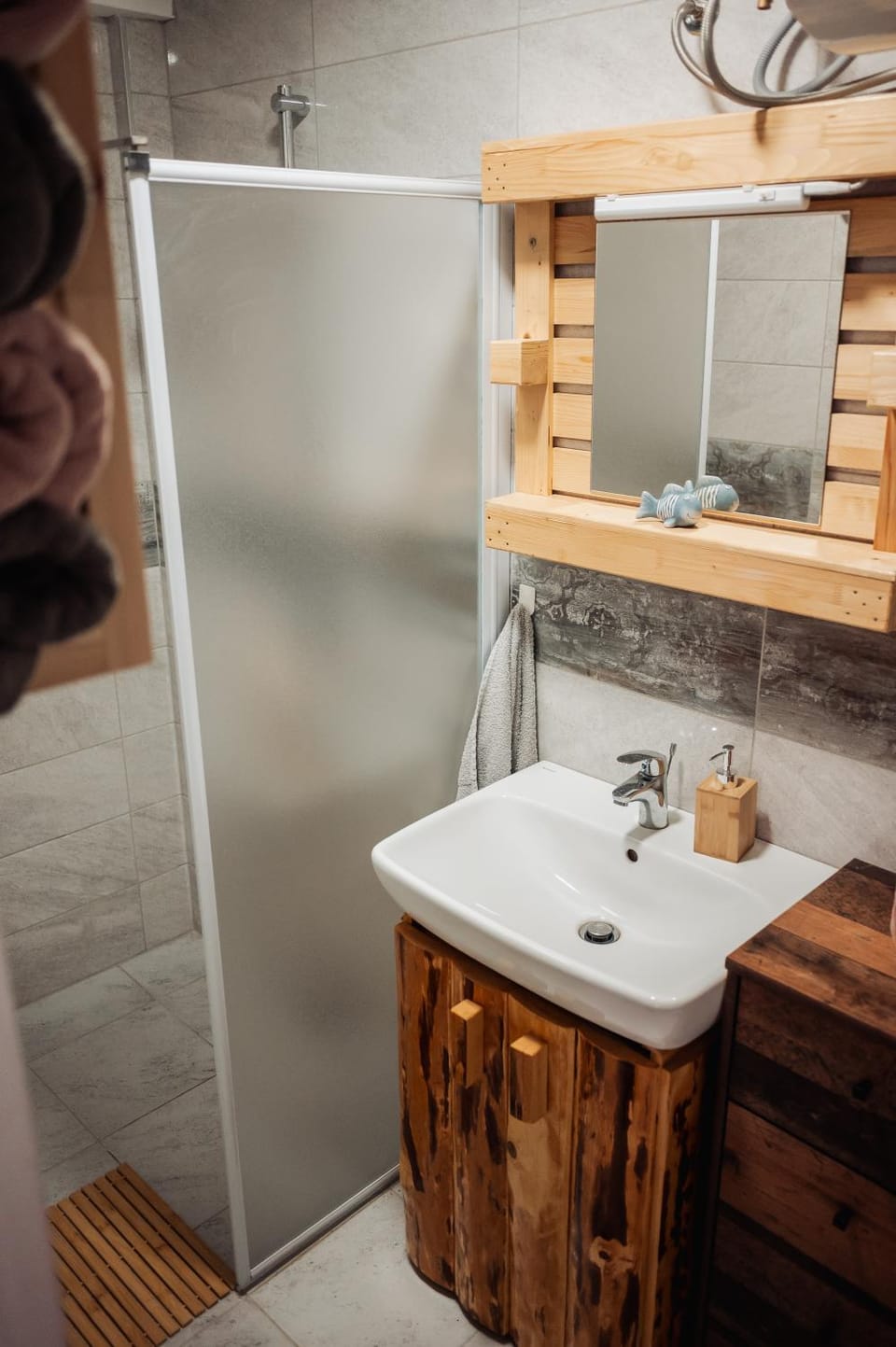 Shower, Bathroom