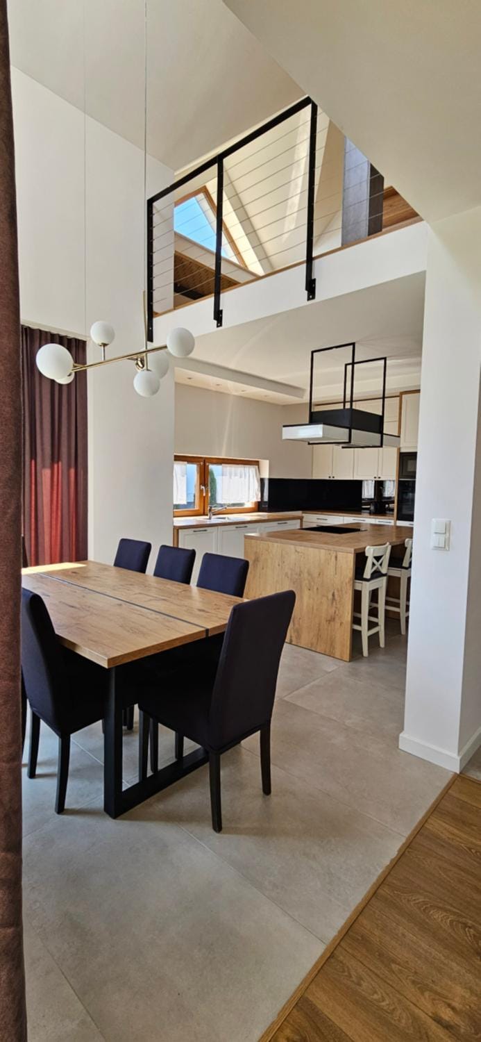 Kitchen or kitchenette, Seating area, Dining area
