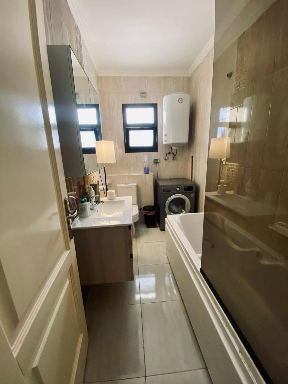 Bed, Bathroom, Kitchen or kitchenette, Photo of the whole room, Bedroom, Bath