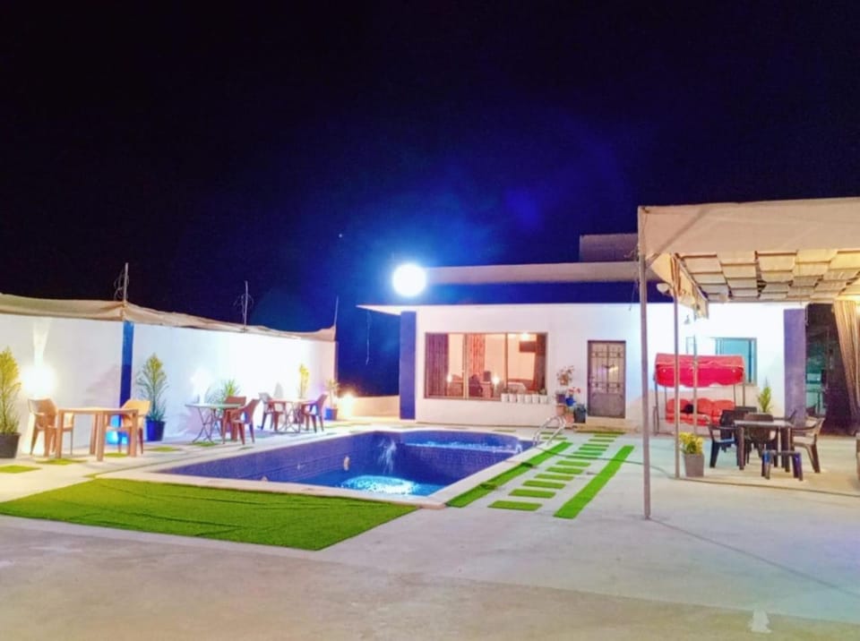 Sky Blue Farm Chalet in Africa