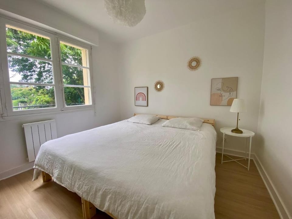 Maison 3 chambres rénovée avec jardin et grand parking House in Nouvelle-Aquitaine