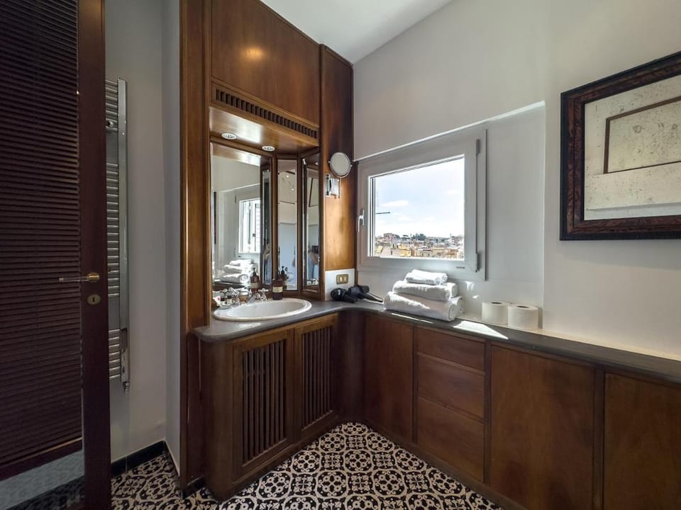 Chasing the Stars Spanish Steps Boutique Suite Apartment in Rome