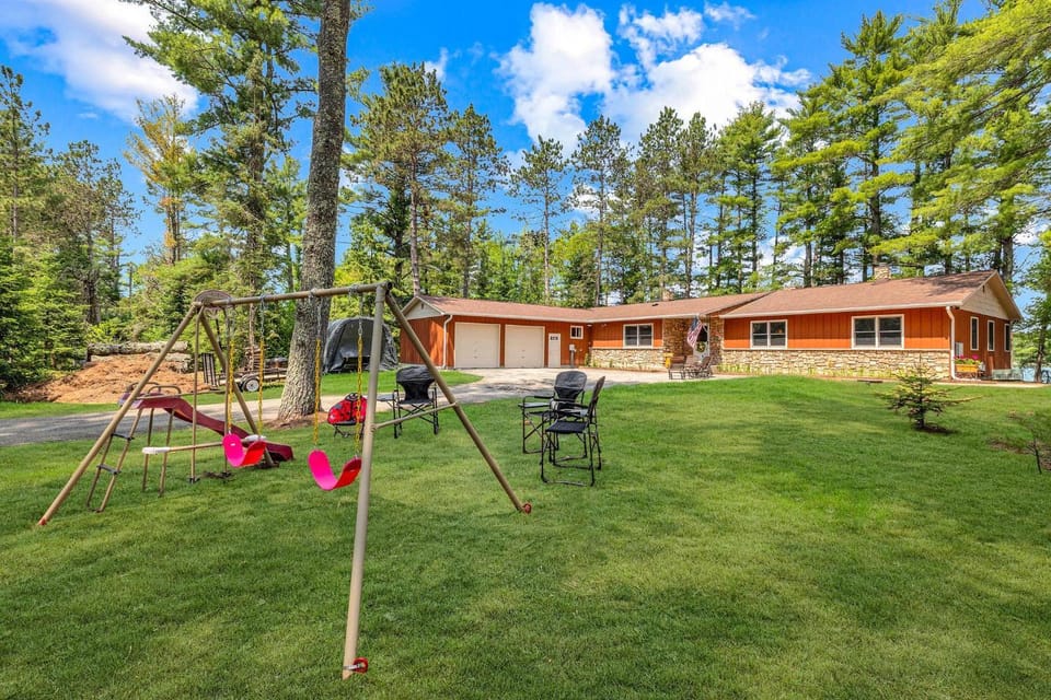 12364 Crivitz House in Wisconsin