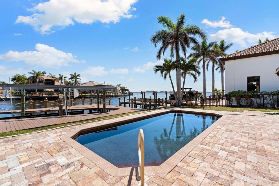 469 Cape Coral House in Cape Coral
