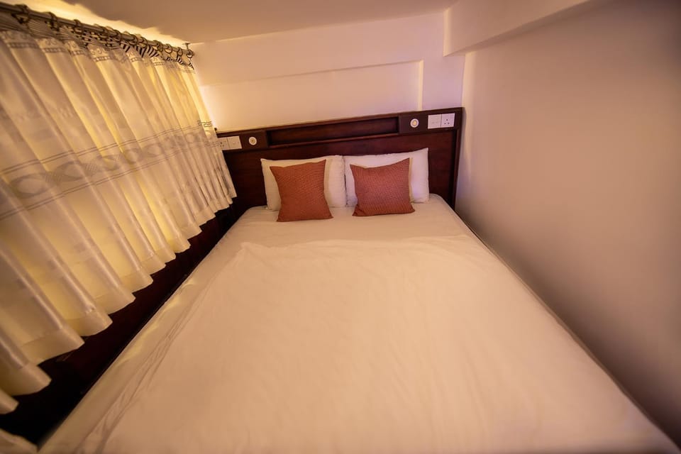 Bed, bunk bed