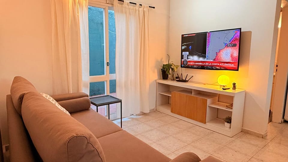 ALOJATE Departamento Iluminado y cómodo cerca del centro con Cochera Apartment in Villa Carlos Paz