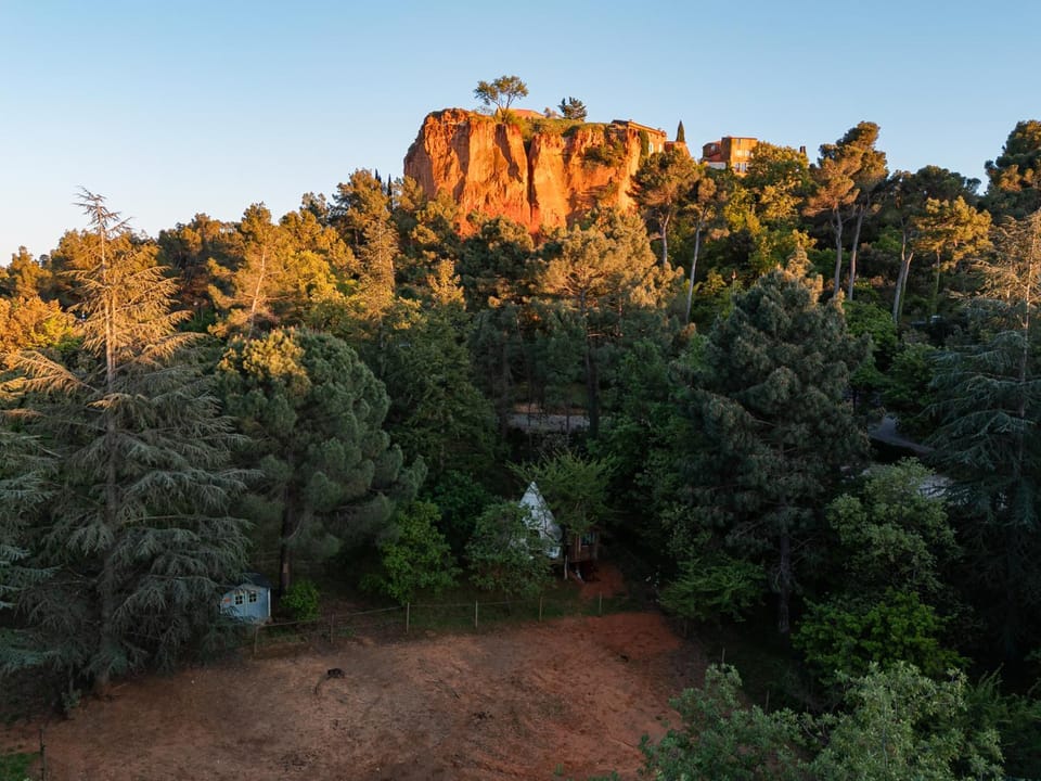 Nearby landmark, Natural landscape