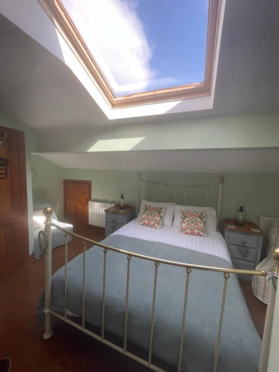 Bed, Bedroom, Breakfast
