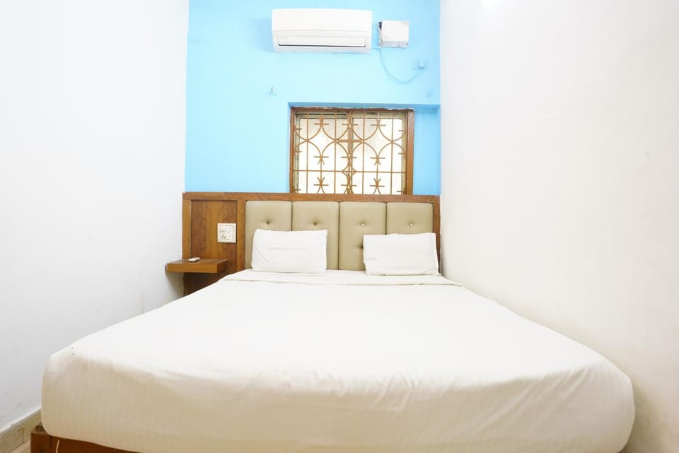 Bed, Bedroom, air conditioner