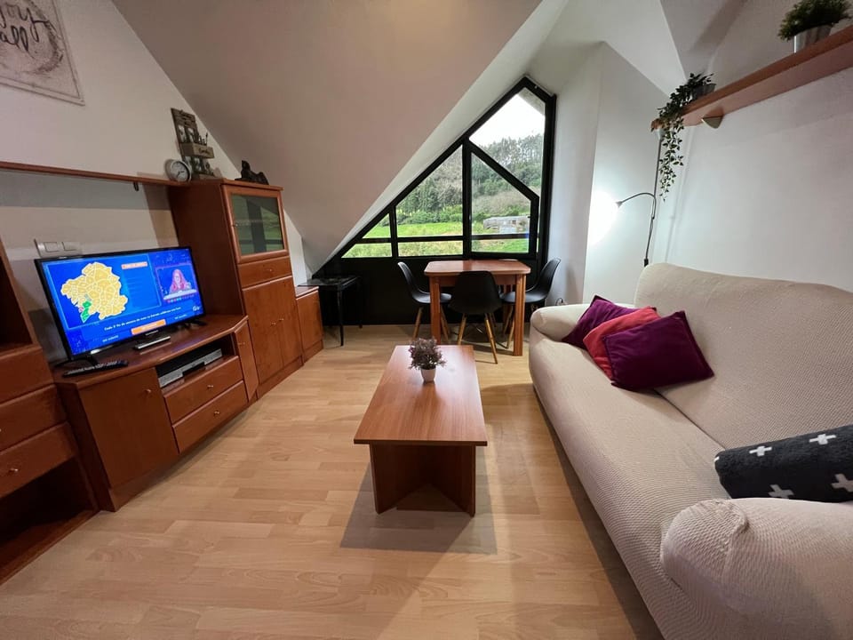 Communal lounge/ TV room, TV and multimedia, Living room, Seating area