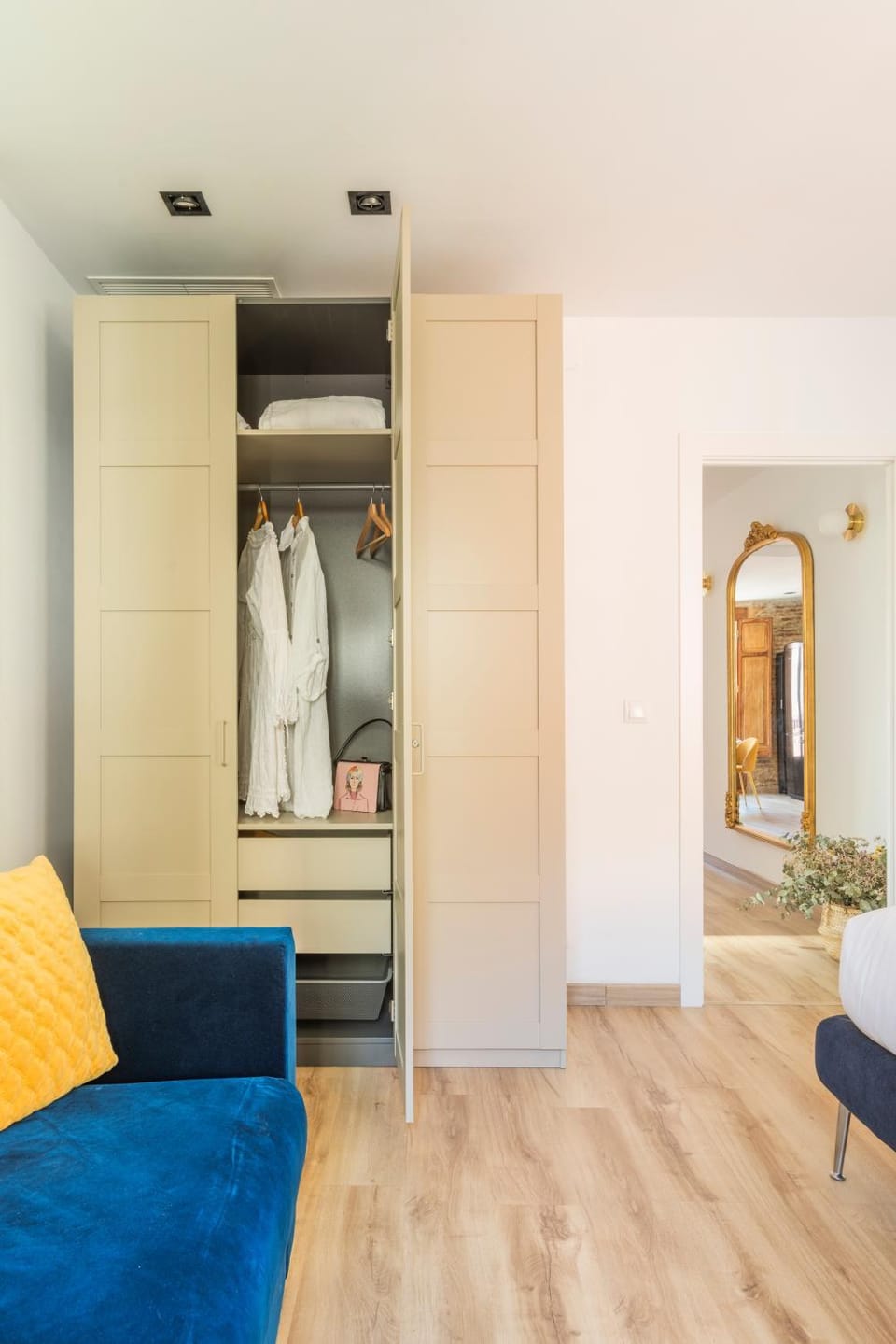 Luxury new apartment 10 min walk to the beach, Late Checkout Apartment in Valencia