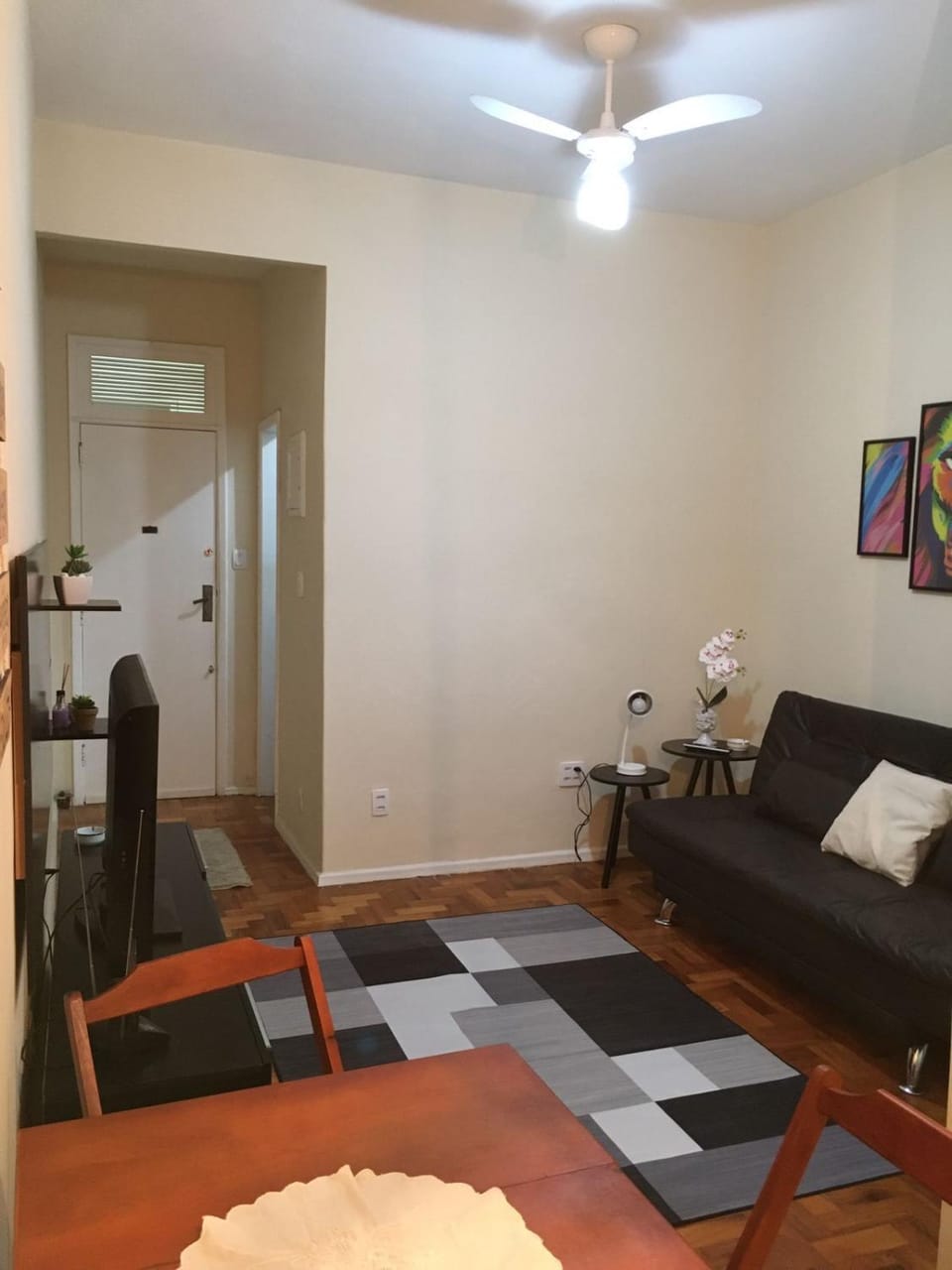 Apartamento em Copacabana a 3 quadras da praia! Apartment in Rio de Janeiro