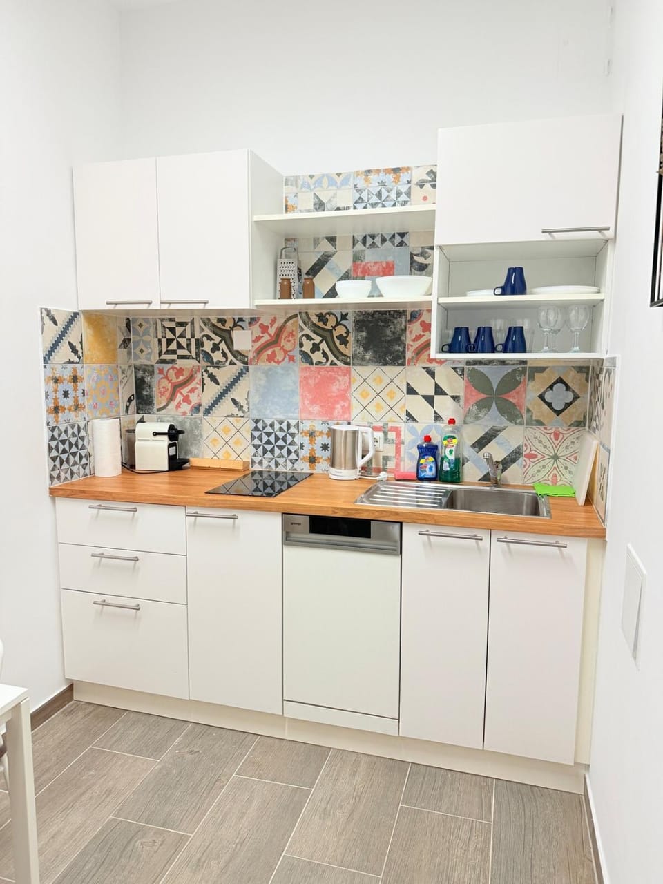 Kitchen or kitchenette, dishwasher, pet friendly, stove