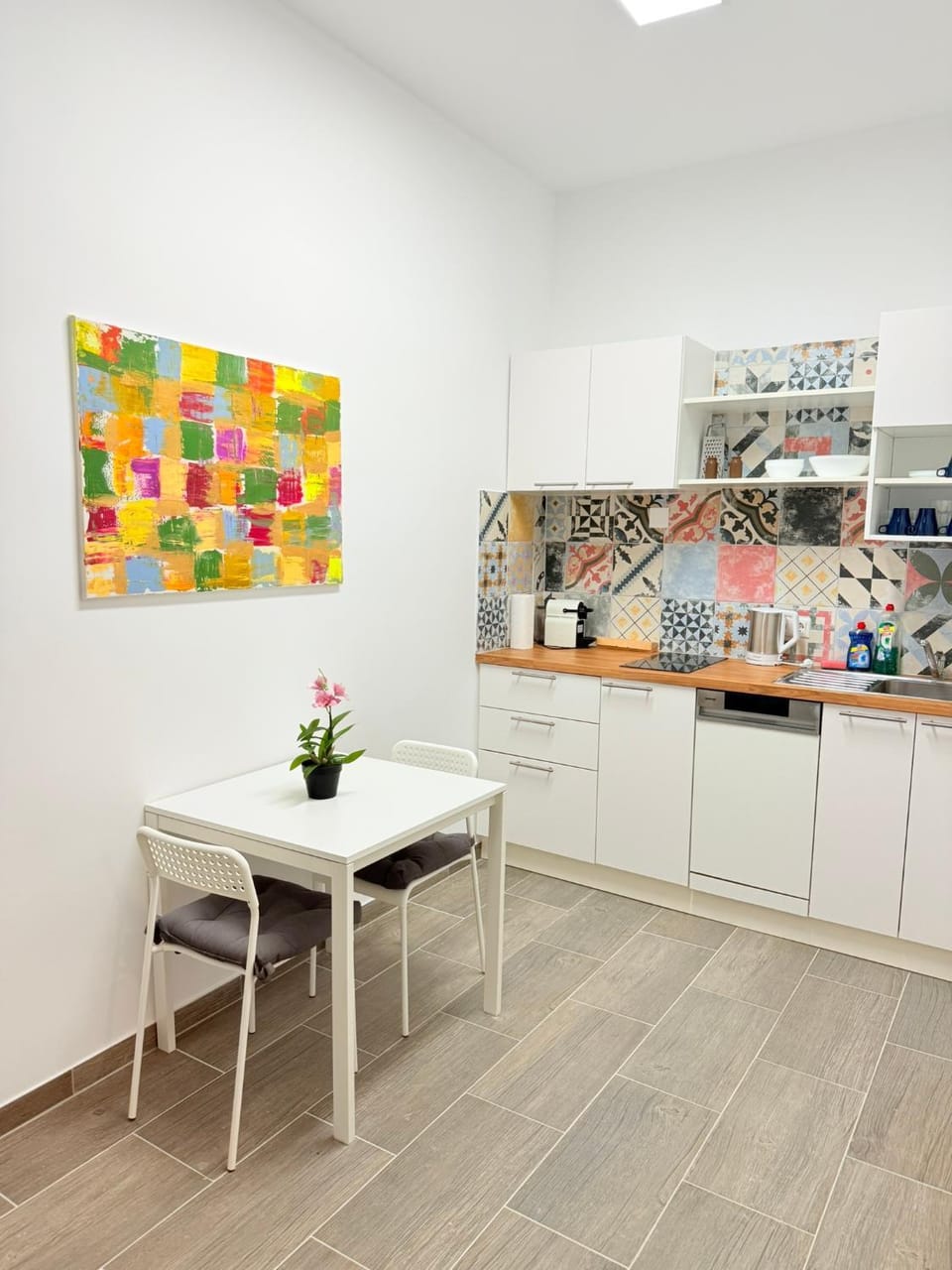 Kitchen or kitchenette