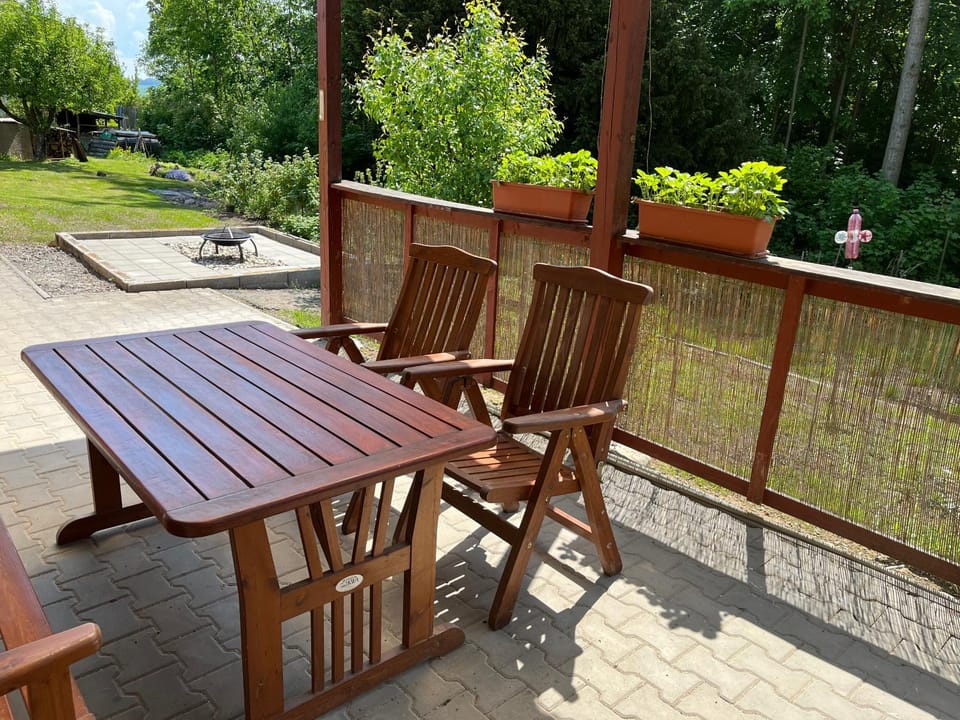 Patio, Spring, Day, Garden, View (from property/room), Balcony/Terrace, Seating area, Garden view