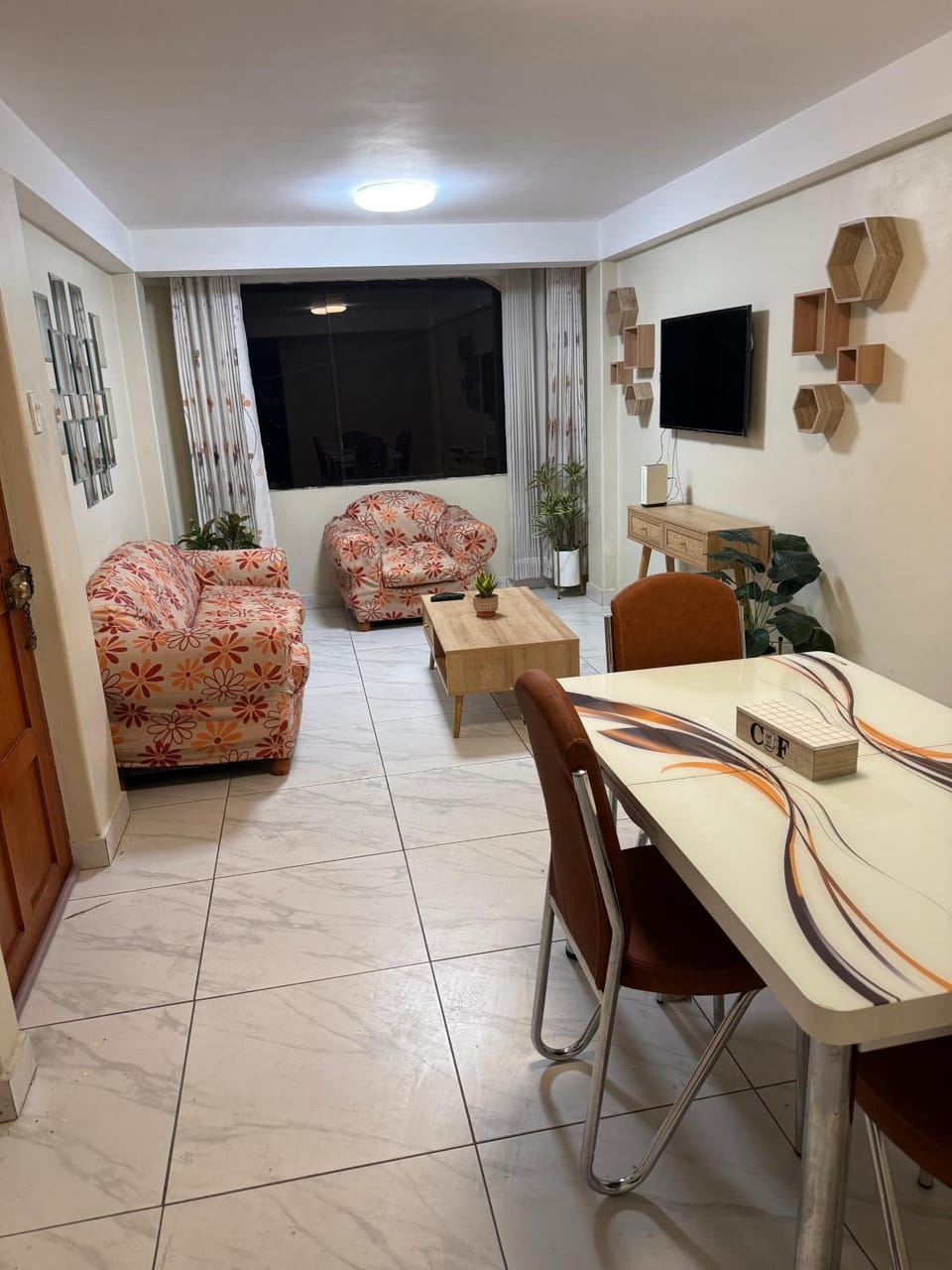 Communal lounge/ TV room