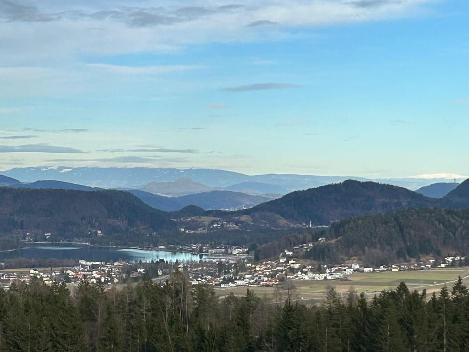 Nearby landmark, Mountain view