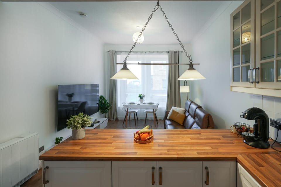 TV and multimedia, Living room, Dining area