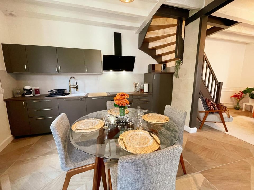 Charmant gîte à Langeais avec terrasse et wifi inclus pour 4 personnes - FR-1-381-616 House in Centre-Val de Loire