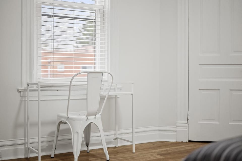 Shadyside, Pittsburgh !E Modern and Bright Private Bedroom with Shared Bathroom Vacation rental in Shadyside