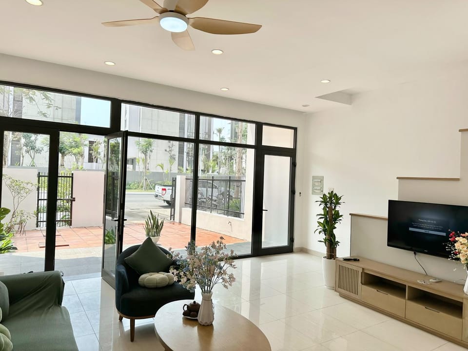 Communal lounge/ TV room, Living room