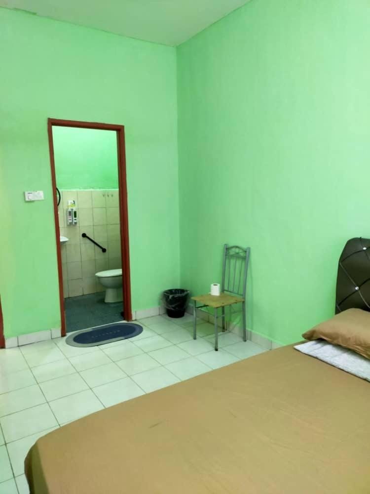 Comfy Transit Tawau-Semporna Vacation rental in Sabah