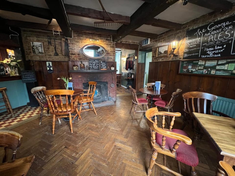 The George Inn, 20-25 mins from Goodwood FoS Luxury tent in Chichester District