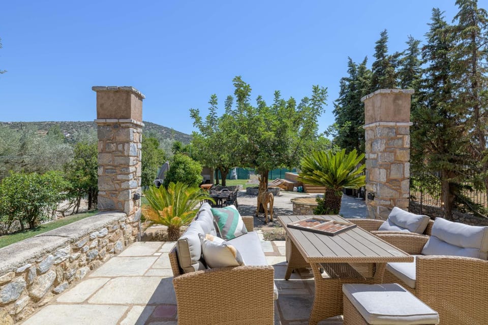 Patio, Spring, Day, Natural landscape, Seating area, Mountain view
