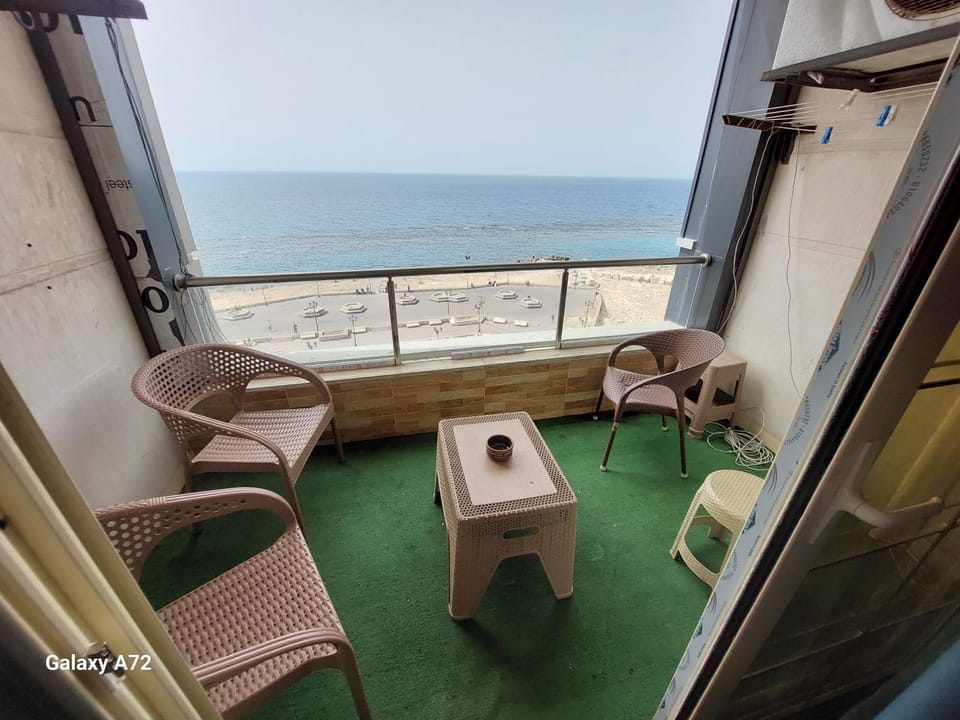 View (from property/room), Balcony/Terrace, Balcony/Terrace, Seating area, Sea view