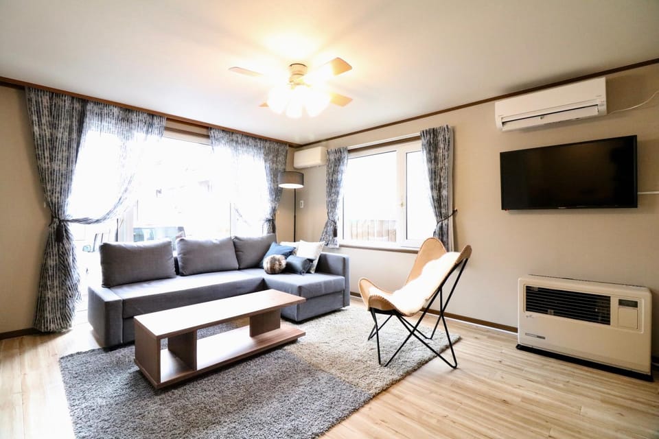 TV and multimedia, Living room, air conditioner