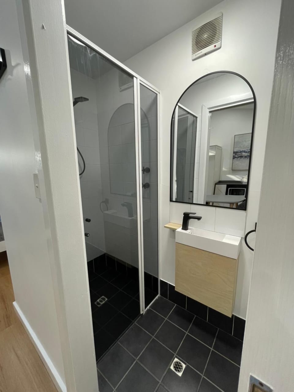 Spa Retreat Glenelg East Bed and Breakfast in Adelaide