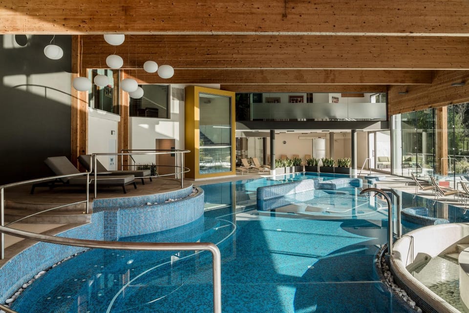 Spa and wellness centre/facilities, Swimming pool