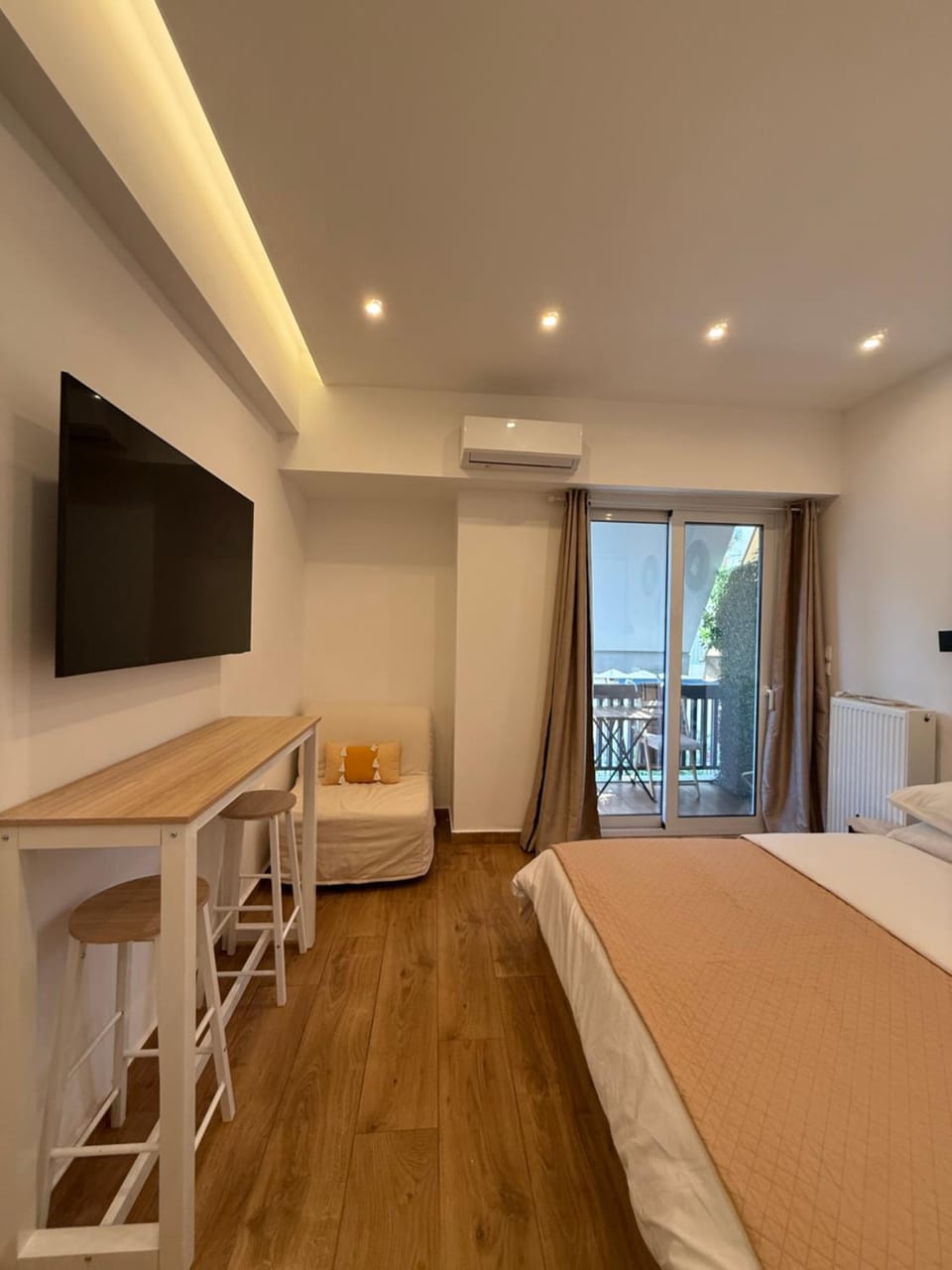 Pagrati Cozy Lux Studio-Chremonidou street Apartment in Athens
