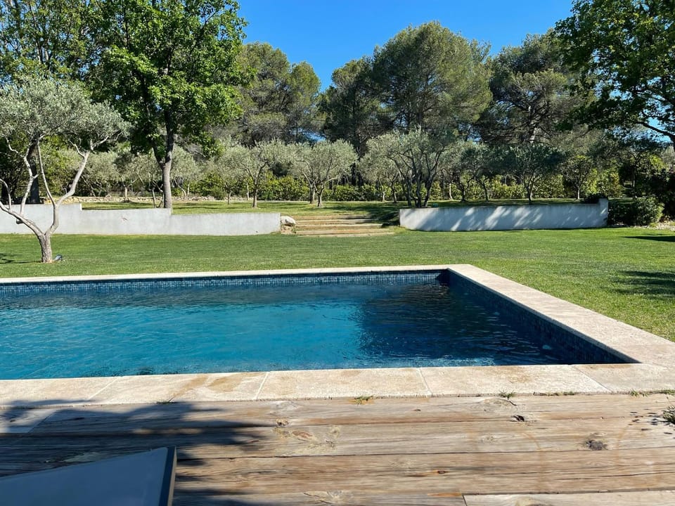 Swimming pool, Swimming pool