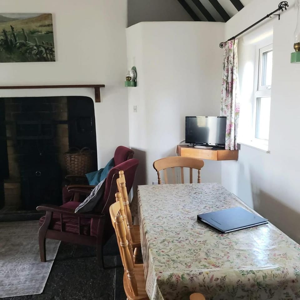 Bluebell Cottage 3 bedroom House in County Mayo