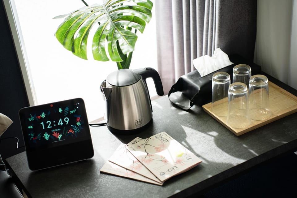 Coffee/tea facilities, Dining area