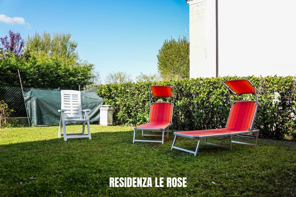 Garden, sunbed