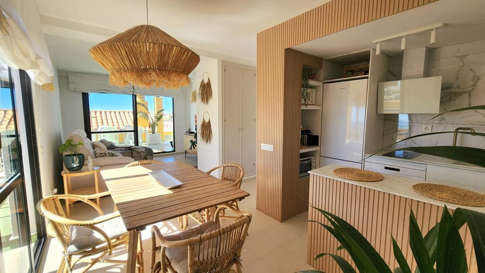 Kitchen or kitchenette, Living room, Dining area