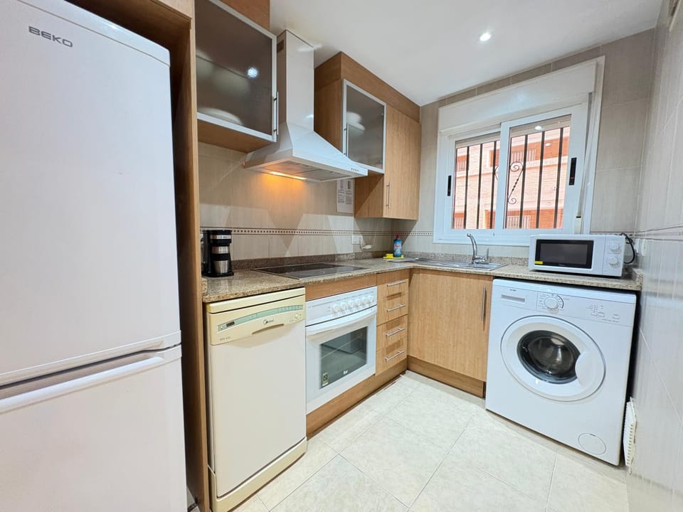 Kitchen or kitchenette, dishwasher, oven, pet friendly, stove, washing machine