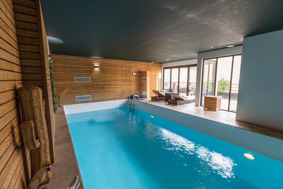 Pool view, Swimming pool